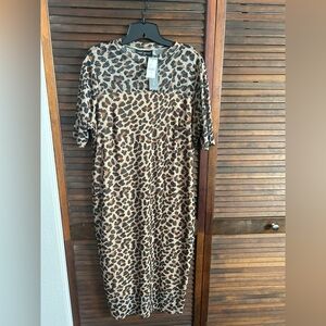 Lane Bryant leopard Print dress- Black, brown and tan. 

Size 14/16
New w/tags